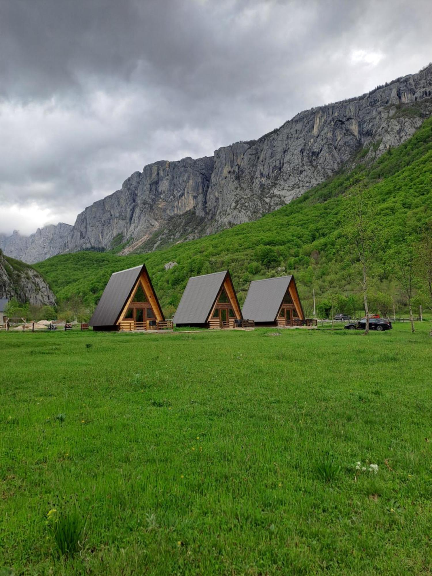 Wooden Cottages Konak Savnik Esterno foto
